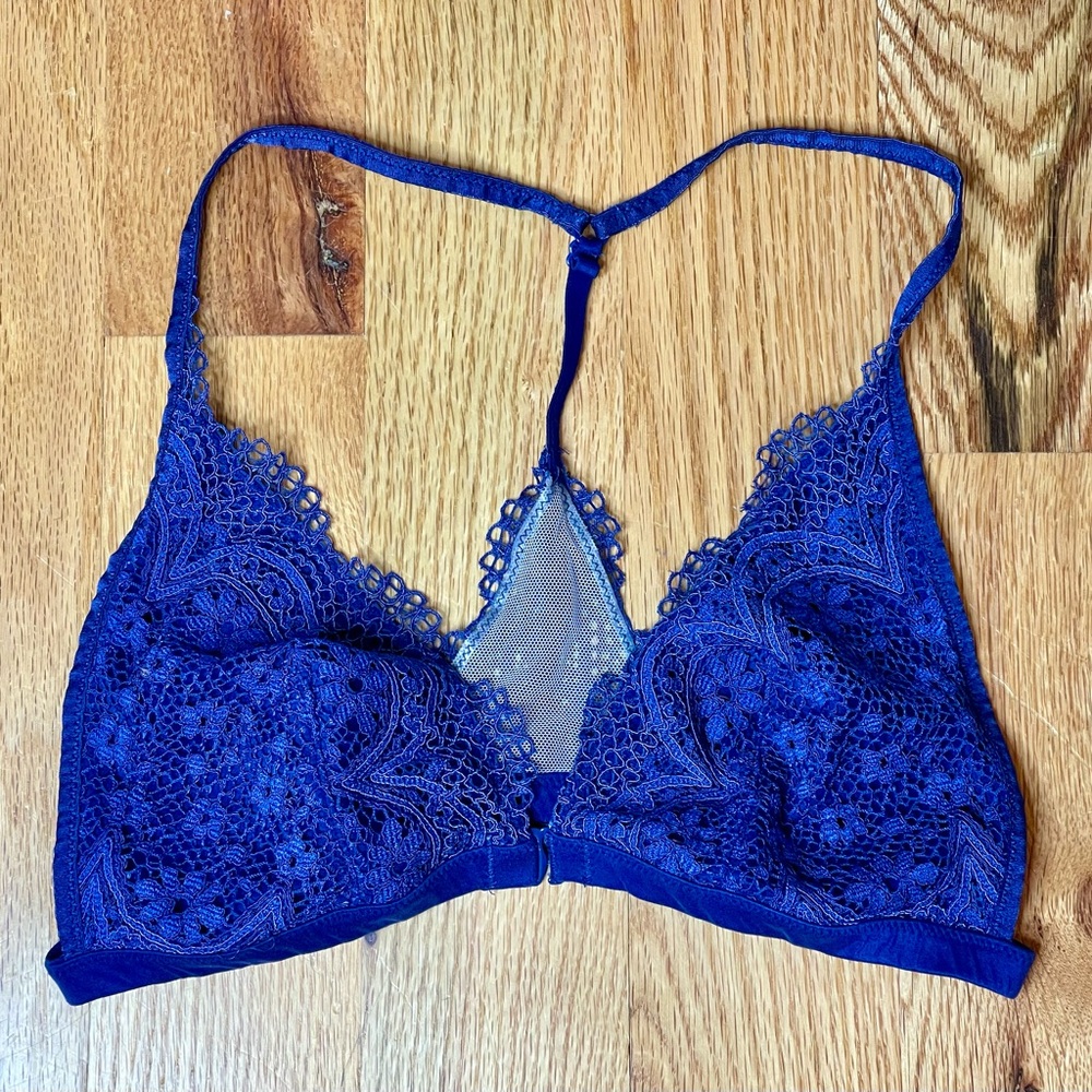 Victoria’s Secret lace t-back bra